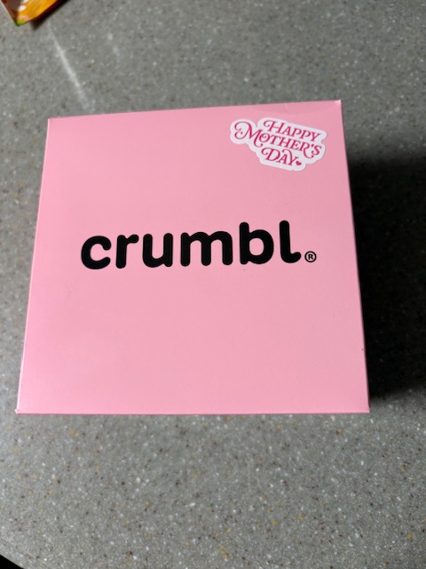 Crumbl cookie