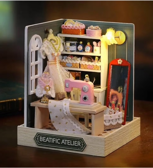 Mini sewing room